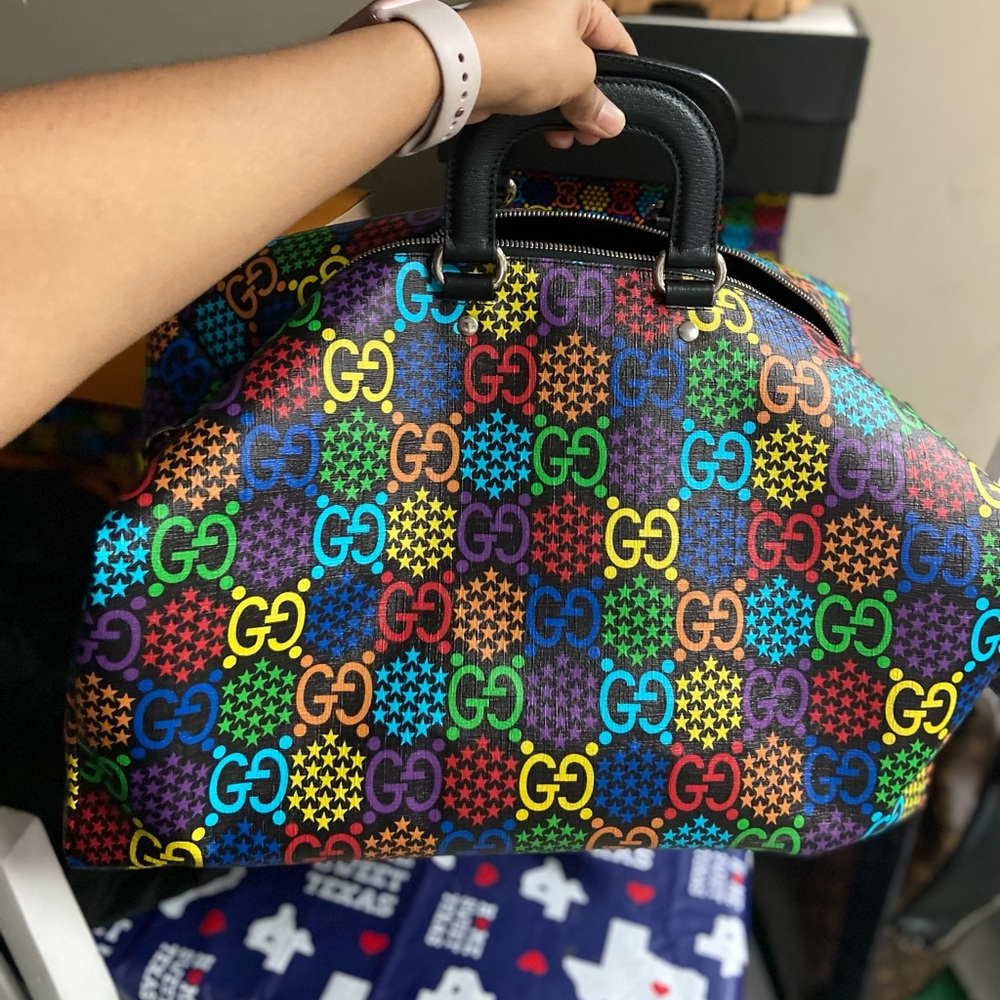 New Gucci original bag for travel - Picture 2 of 4